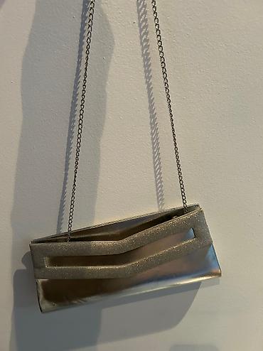 Классические сумки: Сумки разные, кожа и кожзам
Классические и нестандартные, клатч — 8