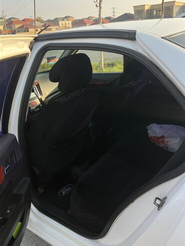 Iran Khodro: Iran Khodro : 1.7 l | 2019 il 210000 km Sedan — 9