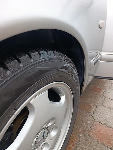 Mercedes-Benz: Mercedes-Benz E-Class: 1995 г., Седан — 12