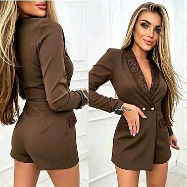 Elegantni ženski kombinezon-sako sa dugim rukavima - Kroj: kratki