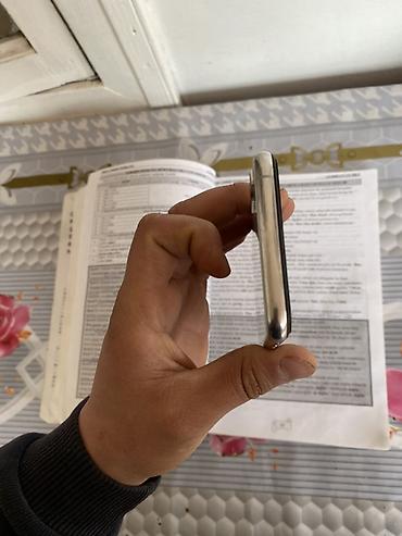 Apple iPhone: IPhone Xs, Gümüşü, Face ID — 6