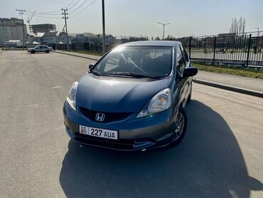 Honda: Honda Fit: 2010 г., 1.5 л, Автомат, Бензин, Хэтчбэк