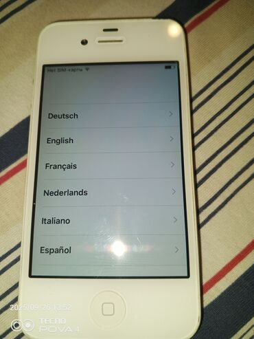 кнопочный телефон apple: IPhone 4S, Белый, Битый