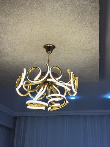 Süni güllər: Çılçıraq, 10 və daha çox lampa, Metal