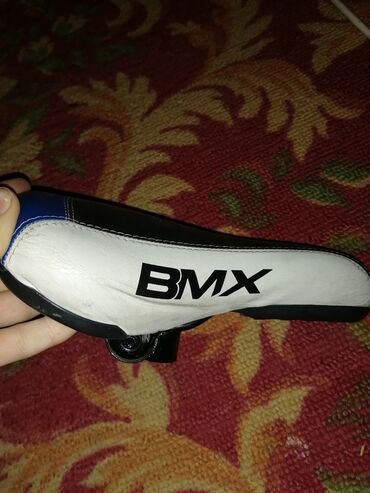 вело треножер: Продам сидушку на велосипед BMX окончательно 400с