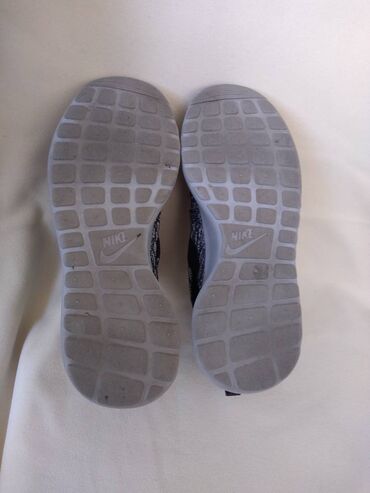 Patike: NIKE original zenske patike br 38, koriscene kratko. Duzina — 5