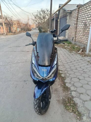 Скутеры: Тип скутера M8, 150 куб. см, Бензин, Б/у — 3