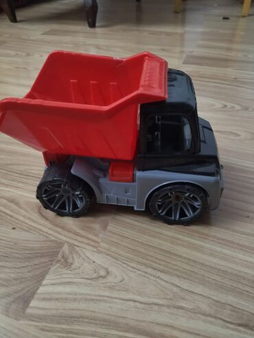 Oyuncaqlar: 37 ədəd maşın içində bahalı maşın çoxtu — 7