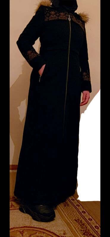пальто женское: Пальто XL (EU 42), цвет - Черный