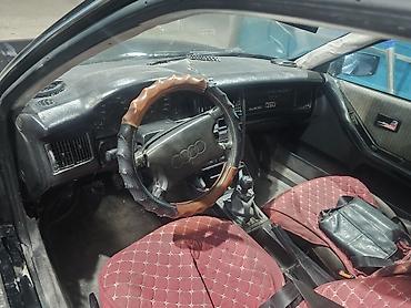 Унаа сатуу: Audi 90: 1992 г., 2.2 л, Кол менен иштөөчү, Бензин, Седан — 7