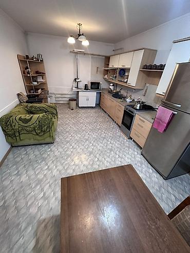 4 комнаты: Продаю дом 🏠 село Ортосай Улица Иманалиева 📍Локация : 700 м от — 2