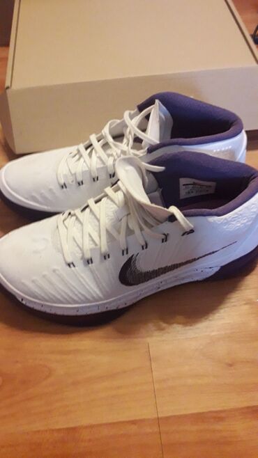 Nove muske patike duboke nike jednom obucene orginal kombinacija belo