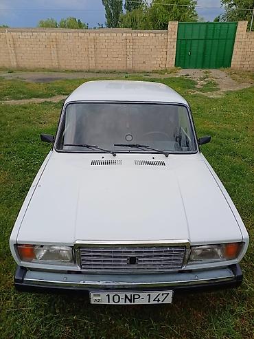 VAZ (LADA): VAZ 2107 sedan - Kuzov: klassik, ağ rəng - Ön hissə: xrom radiator — 3