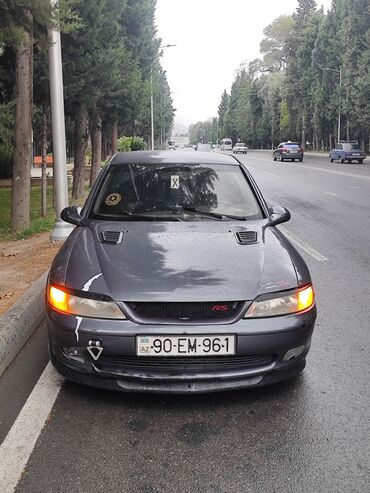 запчасти на форд фокус 1: Opel Vectra: 1.8 l | 1996 il 407307 km Sedan