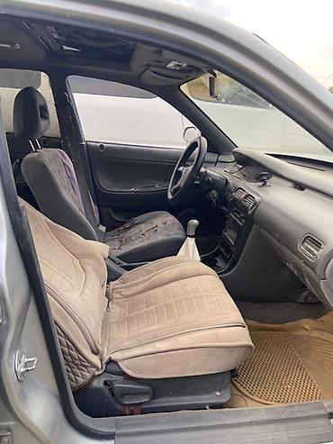 Унаа сатуу: Mazda 626: 1992 г., Кол менен иштөөчү, Бензин, Седан — 6