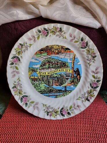 Ostali kućni dekor: Tanjir nov za zid porcelanski,Japan,Kina 70,80te. god. Tanjir na lalafo.rs — 1 Ostali kućni dekor: Tanjir nov za zid porcelanski,Japan,Kina 70,80te. god. Tanjir — 1