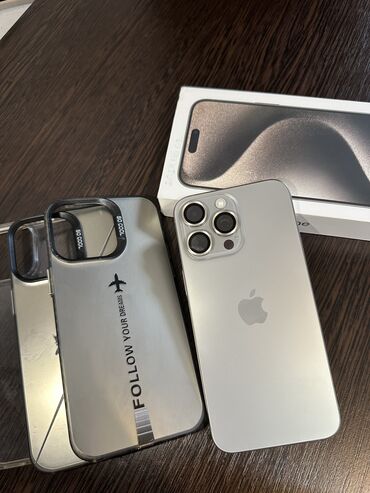 Apple iPhone: IPhone 15 Pro Max, Б/у, 256 ГБ, Natural Titanium, Зарядное устройство, Защитное стекло, Чехол, 99 %