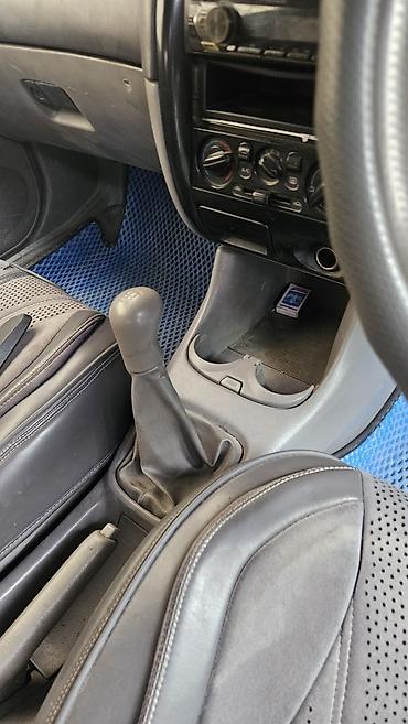 mazda 623: Mazda 626: 2001 г., Механика, Седан — 6