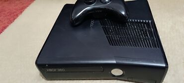 PS3 (Sony PlayStation 3): Продаётся xbox 360 slim один оригинальный 1 джойстик жёсткий диск
