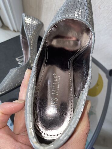 Tuflilər: Tuflilər, Ölçü: 37, rəng - Gümüşü, Yeni — 8