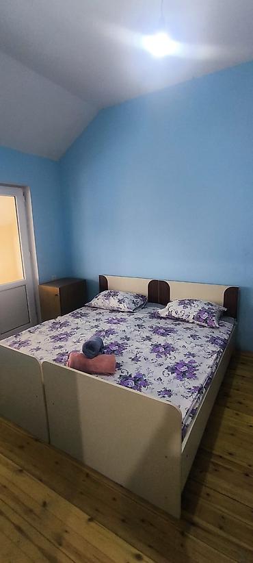 Günlük kirayə mənzillər: 2 otaqlı — 1