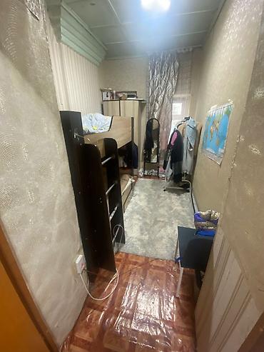 Продажа коттеджей и домов: Срочно продается 3комнатный дом барачного типа в центре города Каракол — 1