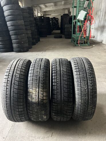 Шины: Шины 185 / 65 / R 15, Зима, Б/у, Комплект, Легковые, Япония, Bridgestone