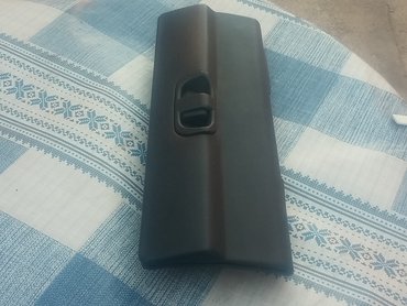 Auto delovi: Vrata kasete table Lada 1.7 Niva. Polovno, očuvano kao novo. Skinuto — 6