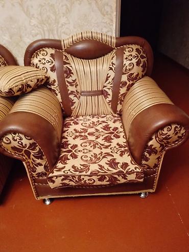 cay evi divanlari: İşlənmiş, Klassik divan, Divan, Bazasız, Açılmayan — 2