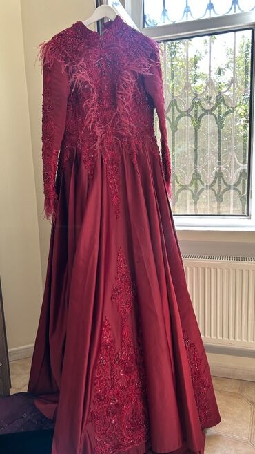 Ziyafət donları: Yaxşı vəziyyətdə, səliqəli şəkildə saxlanılmış gəlinlik, nişan — 4