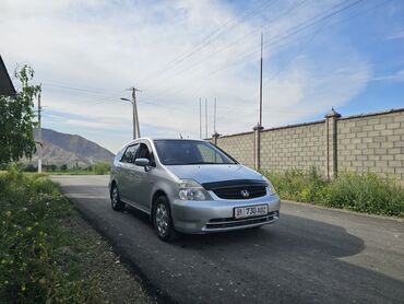200 тысяч: Honda Stream: 2002 г., 1.7 л, Автомат, Бензин, Минивэн