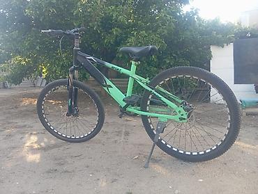 Velosipedlər: Velosiped 22 lik dir heç sürülməyib bmx dır təkərlər doludur iki — 4