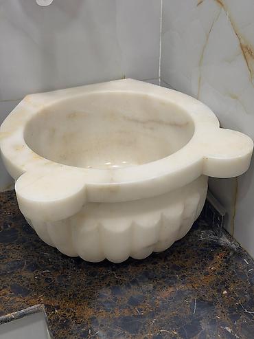 Hamam dolabları: Mərmər hamam dəsti – kurna və konsol - Material: təbii mərmər - Rəng — 2