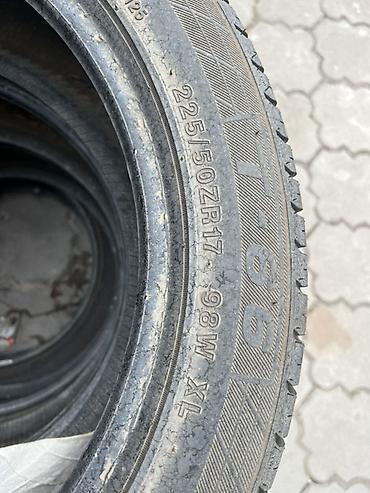 turan: Комплект летних шин 17" - Модель: Bridgestone Turanza ER33KZ (надпись — 2