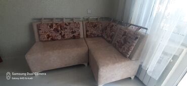 işlenmiş divan: Mini-divan, İşlənmiş, Açılmayan, Bazasız, Çatdırılma yoxdur