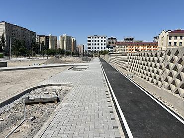 бир: Кирпич брусчатка, Унаа токтотуучу жай үчүн, Бетондон, Басылган, Жаңы, Кепилдиги, Коюу — 9