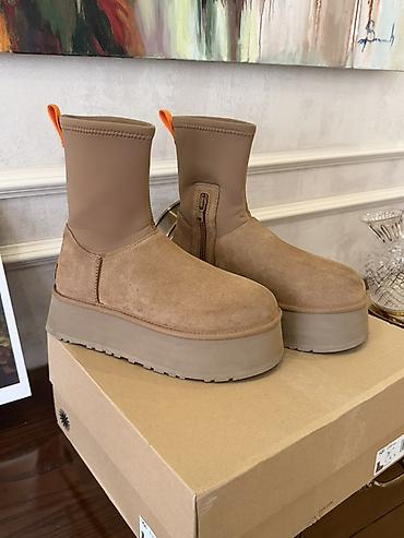 Сапоги: UGG qadın platformalı qış çəkmələri - Rəng: açıq qəhvəyi (tan) - — 1