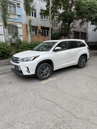 Toyota Highlander: 2018 г., 3.5 л, Автомат, Бензин, Кроссовер