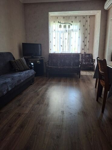 квартира в баку цена: Bakı, 8-ci mikrorayon, 1 otaqlı, Köhnə tikili, m. Gənclik, 31 kv. m