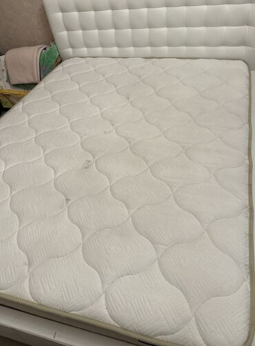 защитный барьер для взрослой кровати: Спальный гарнитур, Двуспальная кровать, цвет - Белый, Б/у
