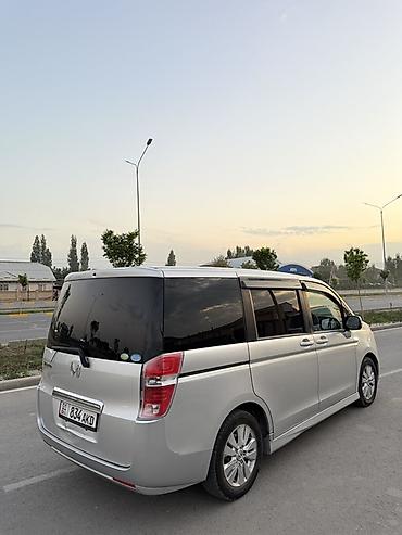 Honda: Honda Stepwgn: 2010 г., 2 л, Автомат, Бензин, Минивэн — 8