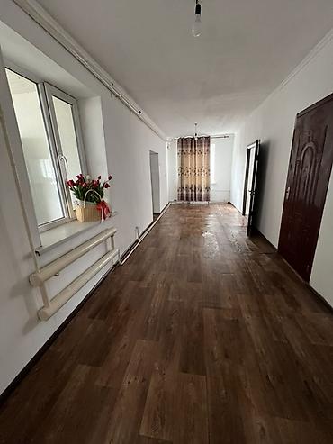 Продажа коттеджей и домов: Дом с большим крытым двором и отдельным въездом через распашные — 10