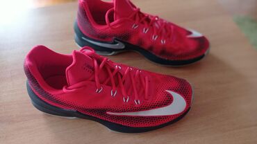 muške zimske čizme: Nike, 44, bоја - Crvena