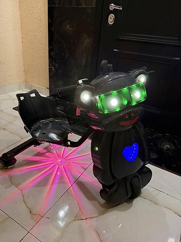 pedallı maşın: Uşaq üçün elektrikli əyləncə skeyti – robot dizaynlı drift kart — 10