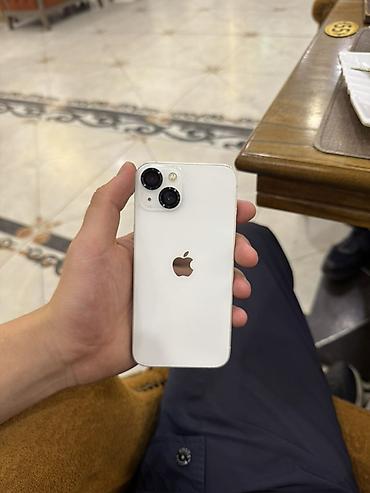 IPhone 13, Б/у, 128 ГБ, Белый, Защитное стекло, Чехол, 83 %