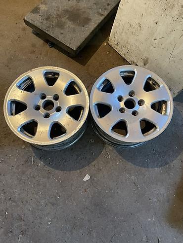 work r18: Литые Диски R 15 Audi, Пара, отверстий - 5, Б/у — 1