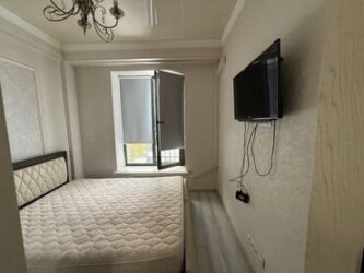 квартира долга: 2 бөлмө, Кыймылсыз мүлк агенттиги, Чогуу жашоосу жок, Жарым -жартылай эмереги бар