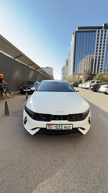 Kia K5: 2022 г., 2 л, Вариатор, Гибрид, Седан