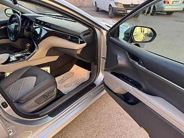 corolla 2004: Toyota Camry: 2019 г., 2.5 л, Автомат, Гибрид, Седан — 2