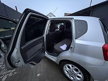 Chevrolet: Chevrolet Aveo: 2010 г., 1.2 л, Механика, Газ, Седан — 10